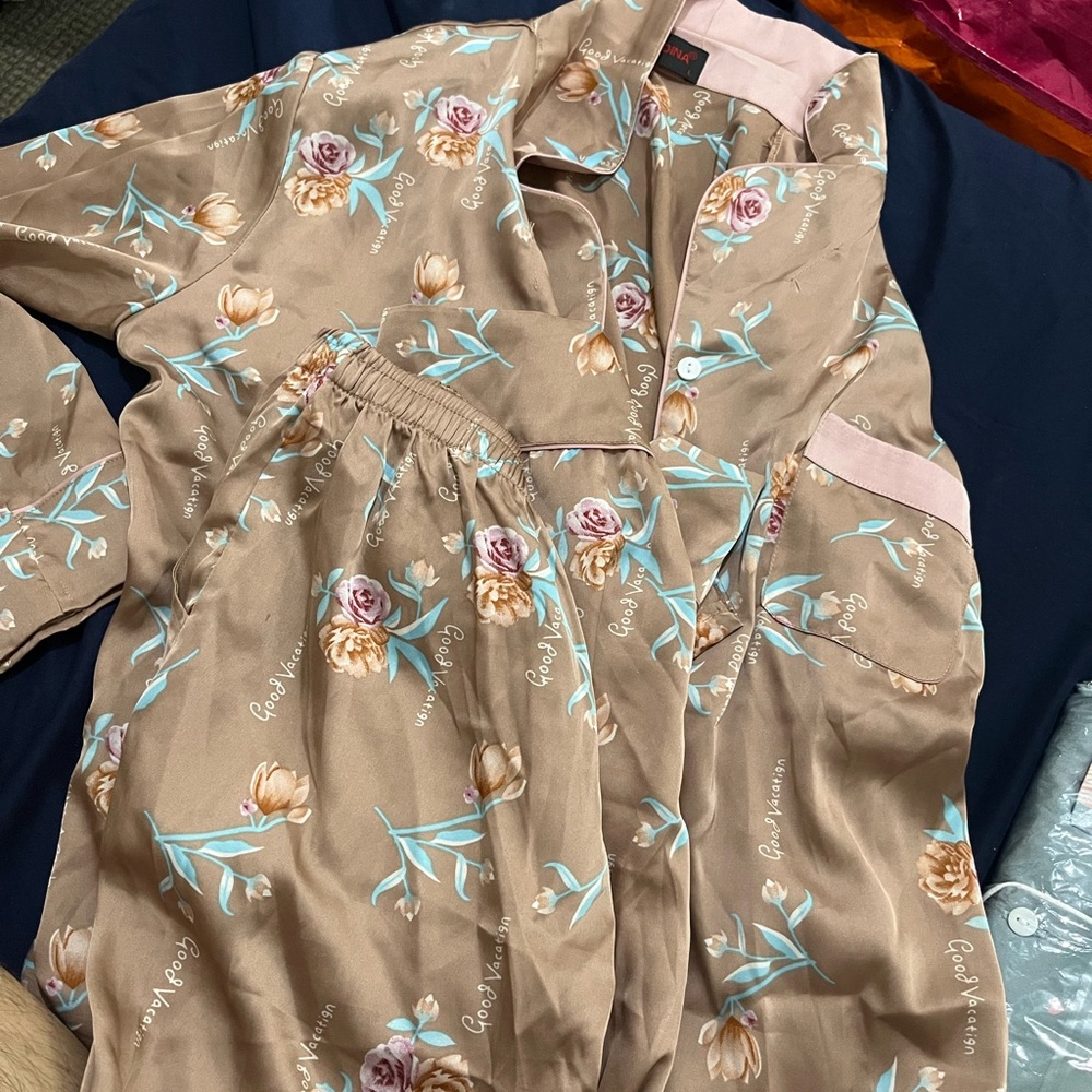 pajama sets - Picture 3 of 4